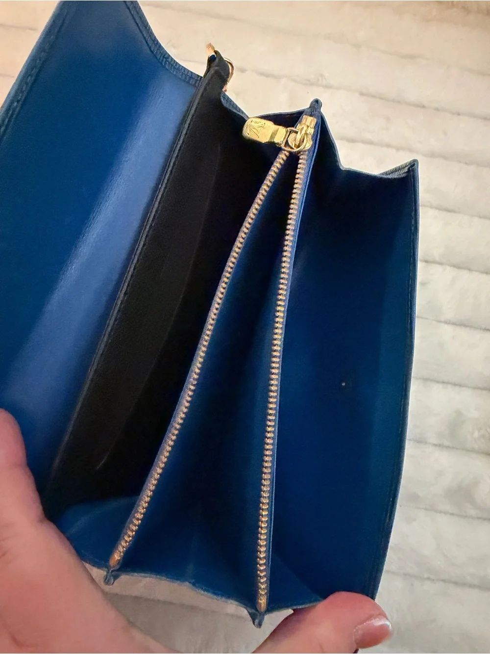 Louis Vuitton Epi Leather Sarah Lomg Wallet in Toledo Blue
